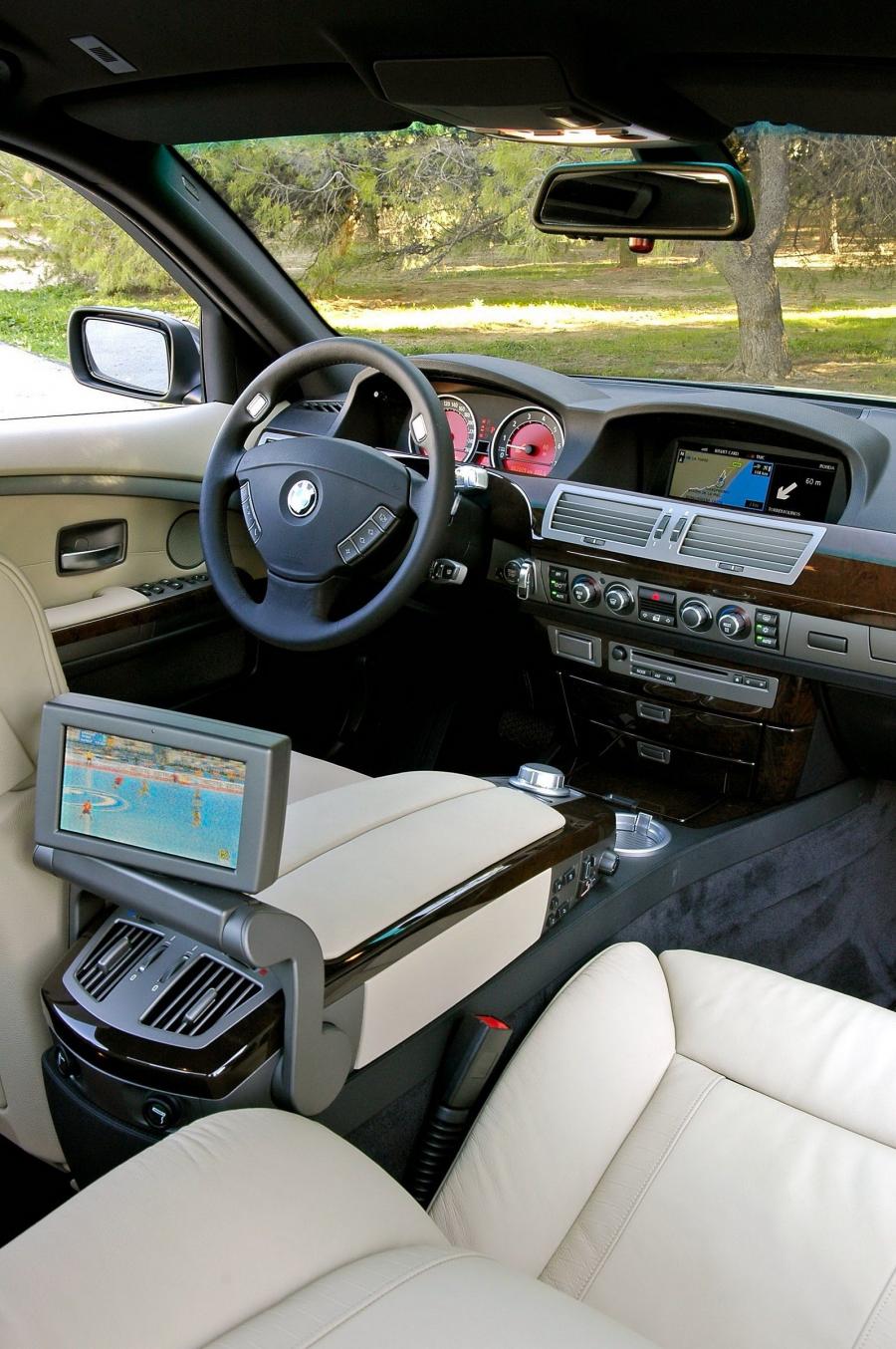  BMW 7-Series L 2006 года  (фото 2 из 89)